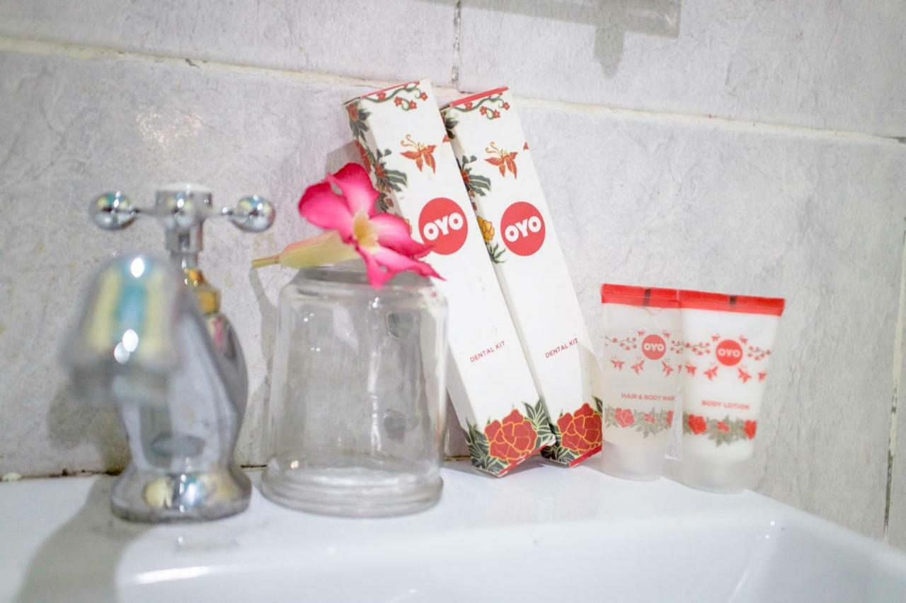 Oyo 1322 メンタリ ホームステイ ギリ・トラワンガン エクステリア 写真